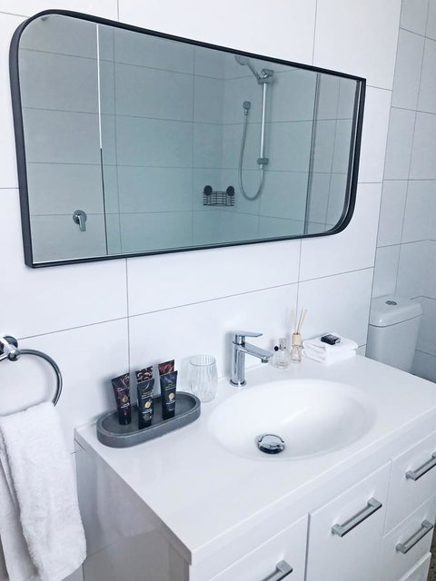 EMBRACING EVANDALE - Hosted By L'Abode Accommodation - Accommodation Burleigh 22
