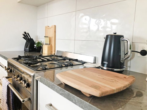 EMBRACING EVANDALE - Hosted By L'Abode Accommodation - Accommodation Burleigh 20