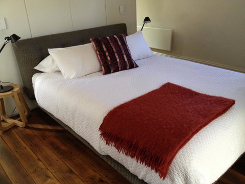 Blue Magnolia - Accommodation Burleigh 28