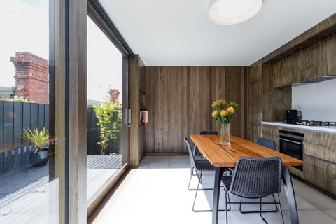 Blue Magnolia - Accommodation Burleigh 7