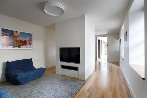 Blue Magnolia - Accommodation Burleigh 22