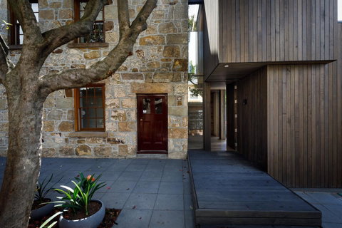 Blue Magnolia - Accommodation Burleigh 0