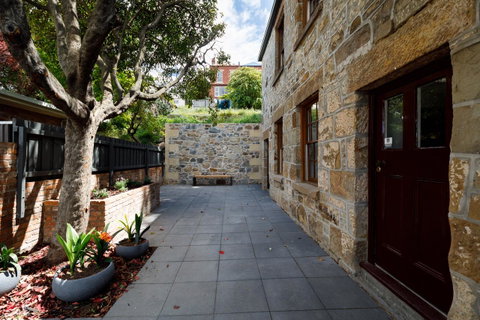 Blue Magnolia - Accommodation Burleigh 3