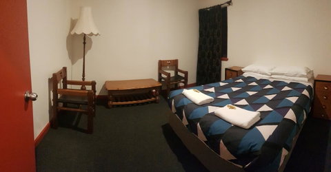 Little Nee's - Accommodation Burleigh 8