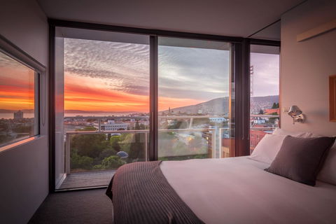 Avalon City Retreat - Accommodation Burleigh 9