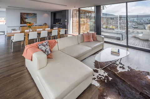 Avalon City Retreat - Accommodation Burleigh 2