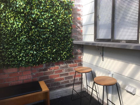 3ree- Spacious & Charming Apartment - Accommodation Burleigh 7