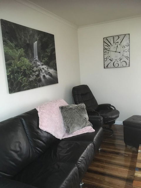 3ree- Spacious & Charming Apartment - Accommodation Burleigh 6