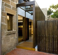 Stone Flower - Accommodation Burleigh