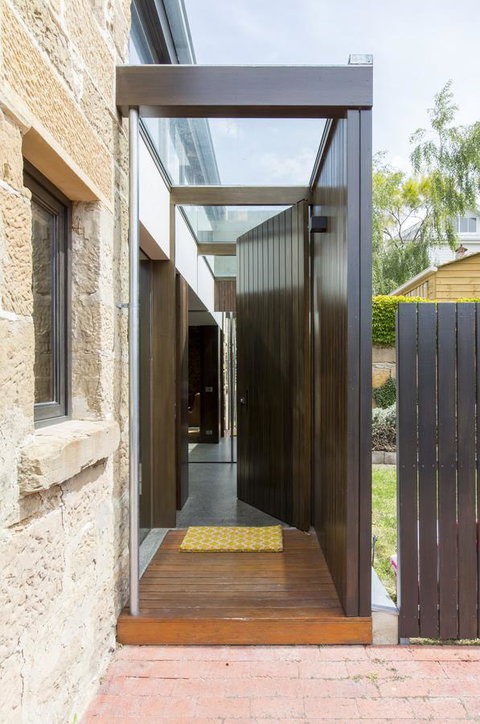 Stone Flower - Accommodation Burleigh 1