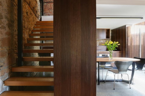 Stone Flower - Accommodation Burleigh 9