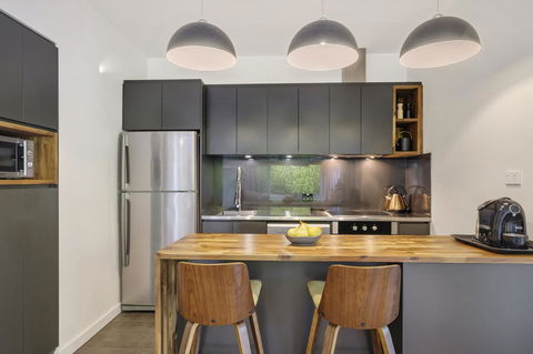Apartment No 1 - Accommodation Burleigh 12