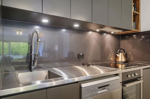 Apartment No 1 - Accommodation Burleigh 14