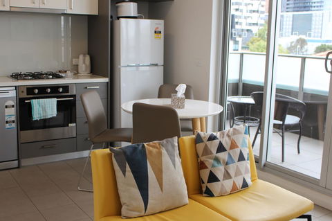 Poplar Box Hill Apartment - Accommodation Burleigh 2