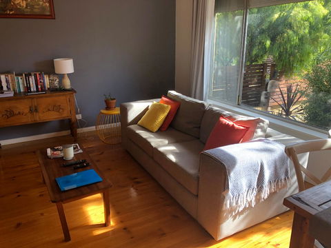 Flora Hill Creek Views - Accommodation Burleigh 6