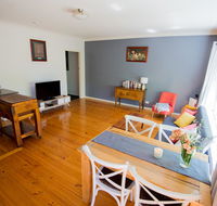 Flora Hill Creek Views - Accommodation Burleigh