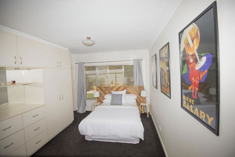 Flora Hill Creek Views - Accommodation Burleigh 2
