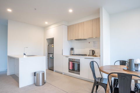 Poplar Apartments - Accommodation Burleigh 3