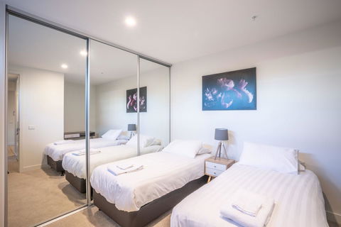 Poplar Apartments - Accommodation Burleigh 27