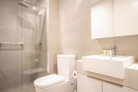 Poplar Apartments - Accommodation Burleigh 11