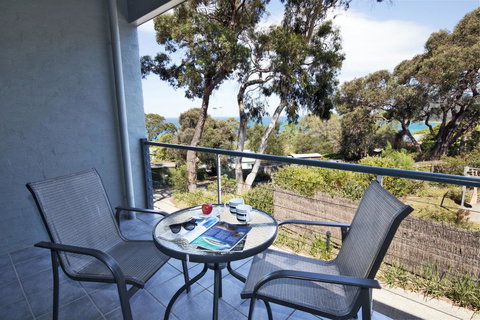 Lorne Surf Apartments - Accommodation Burleigh 2