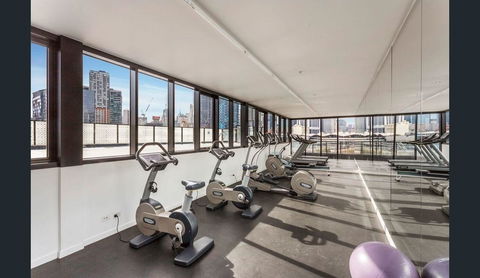 2Bedroom Apartment With Views In Docklands Next To CBD & Marvel Stadium - Accommodation Burleigh 18