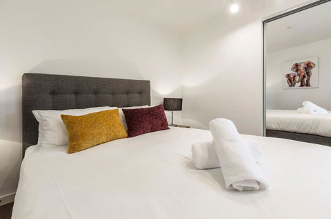 2Bedroom Apartment With Views In Docklands Next To CBD & Marvel Stadium - Accommodation Burleigh 12