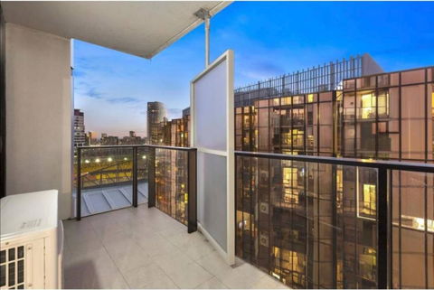 2Bedroom Apartment With Views In Docklands Next To CBD & Marvel Stadium - Accommodation Burleigh 14