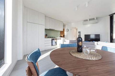 2Bedroom Apartment With Views In Docklands Next To CBD & Marvel Stadium - Accommodation Burleigh 3