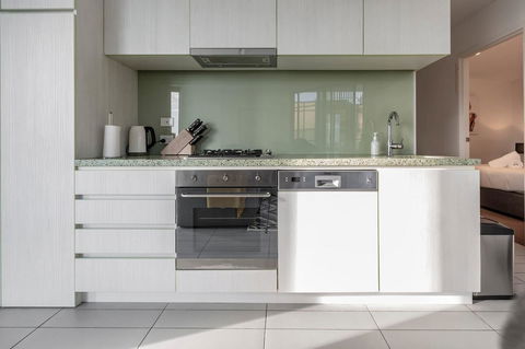 2Bedroom Apartment With Views In Docklands Next To CBD & Marvel Stadium - Accommodation Burleigh 6