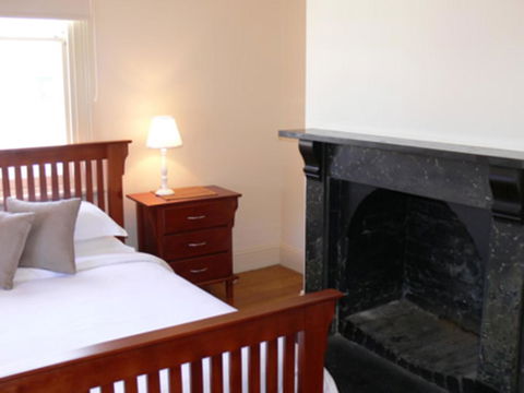 The Victoria Apartments - Accommodation Burleigh 27