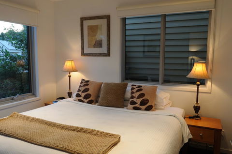 The Victoria Apartments - Accommodation Burleigh 5