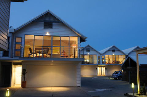 The Victoria Apartments - Accommodation Burleigh 3
