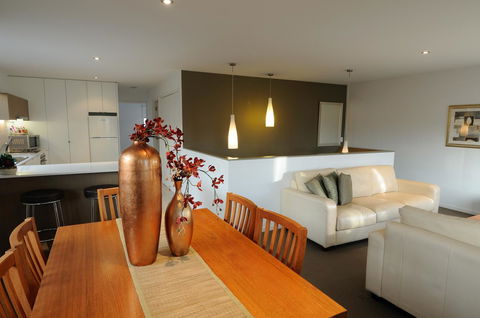The Victoria Apartments - Accommodation Burleigh 14