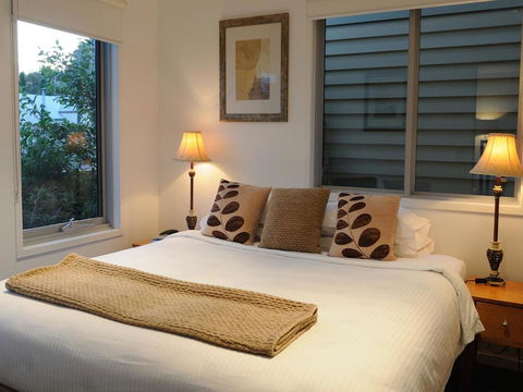 The Victoria Apartments - Accommodation Burleigh 36