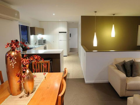 The Victoria Apartments - Accommodation Burleigh 40