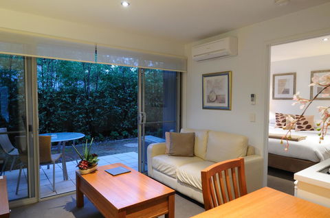 The Victoria Apartments - Accommodation Burleigh 10
