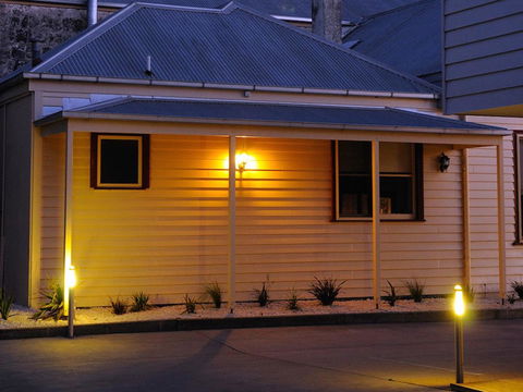 The Victoria Apartments - Accommodation Burleigh 23