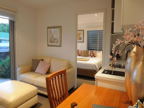 The Victoria Apartments - Accommodation Burleigh 20