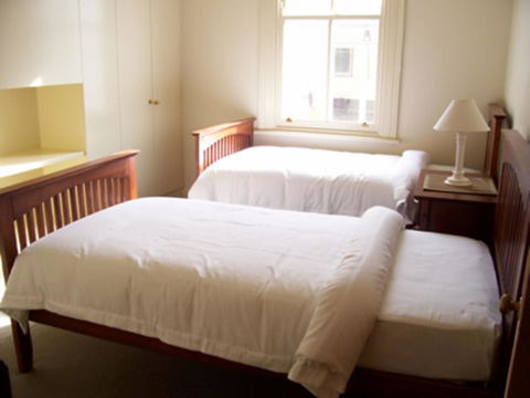 The Victoria Apartments - Accommodation Burleigh 22