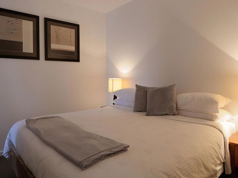 The Victoria Apartments - Accommodation Burleigh 34