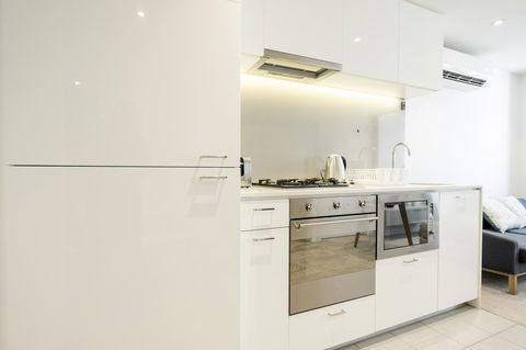 Mono Apartments On Franklin Street - Accommodation Burleigh 13