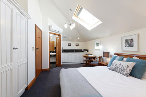 54 On Bank - Accommodation Burleigh 18
