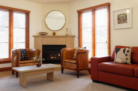 54 On Bank - Accommodation Burleigh 28
