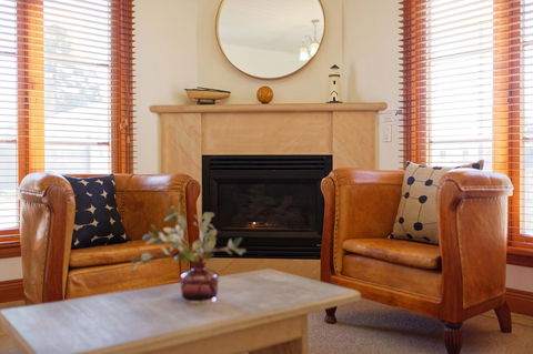 54 On Bank - Accommodation Burleigh 16