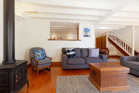 54 On Bank - Accommodation Burleigh 6