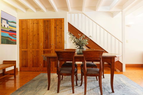 54 On Bank - Accommodation Burleigh 7