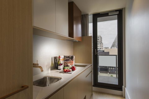 Brady Hotels Central Melbourne - Accommodation Burleigh 8