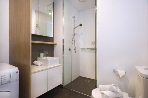 Mono Apartments On La Trobe Street - Accommodation Burleigh 10