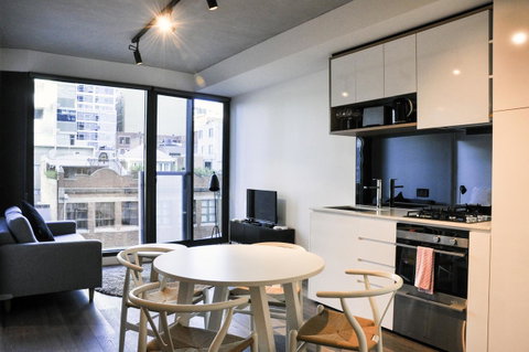 Mono Apartments On La Trobe Street - Accommodation Burleigh 0